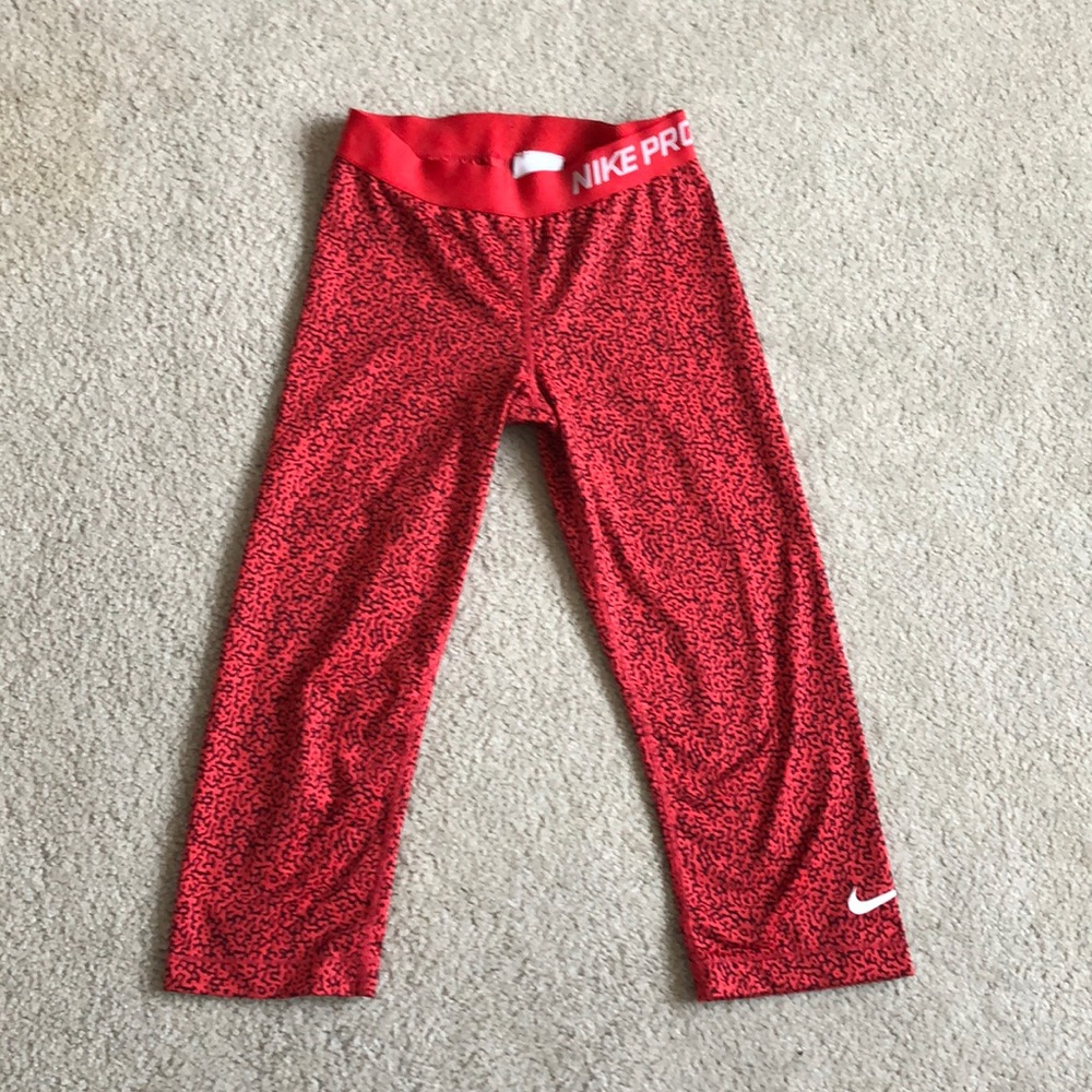Red Nike pro leggings